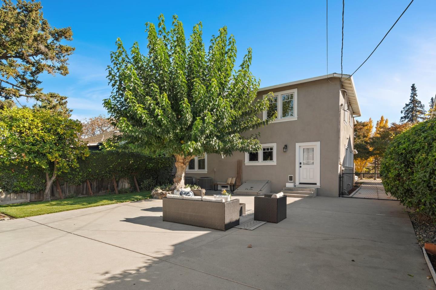 1377 Yosemite Avenue