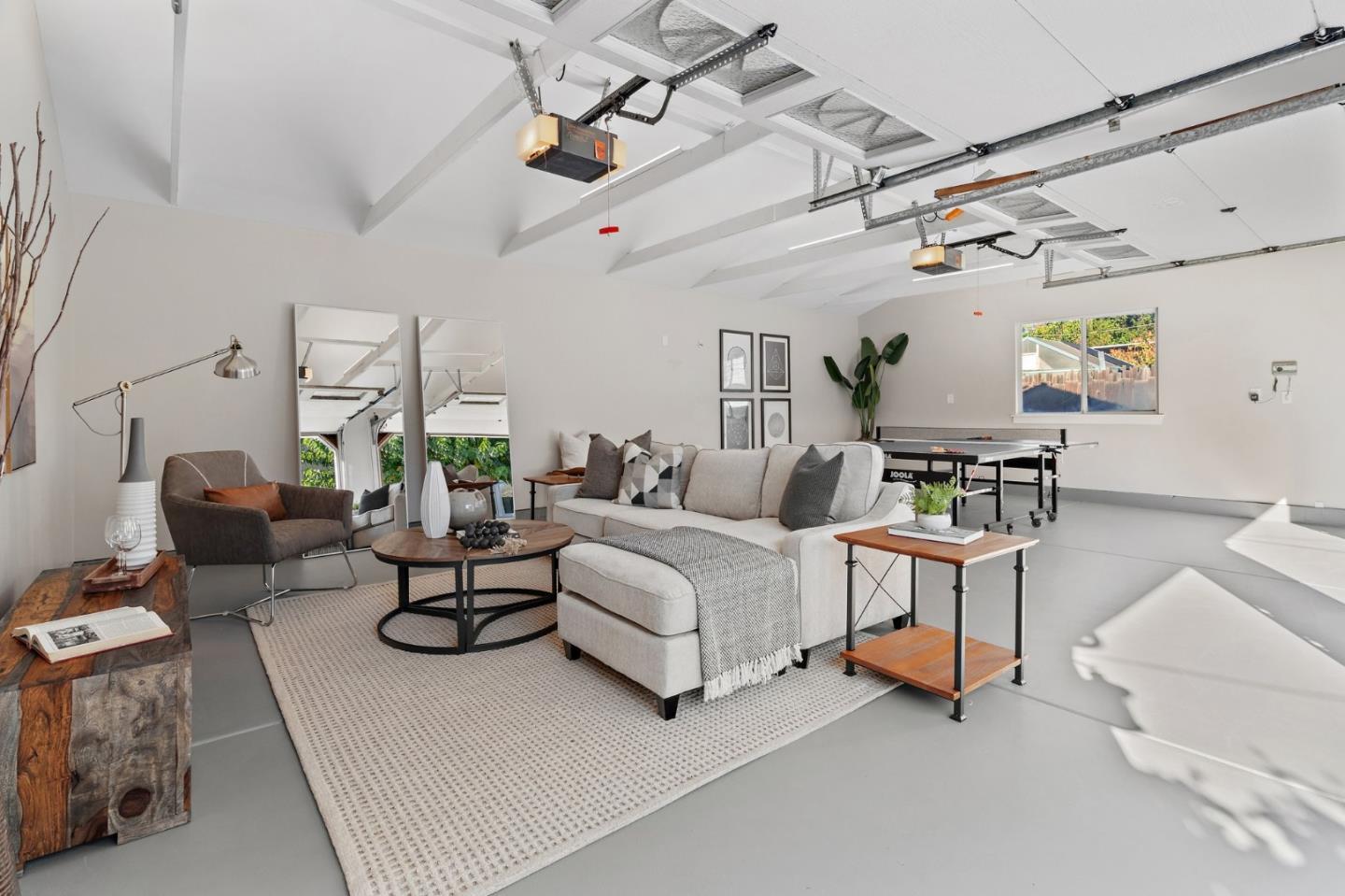 1377 Yosemite Avenue