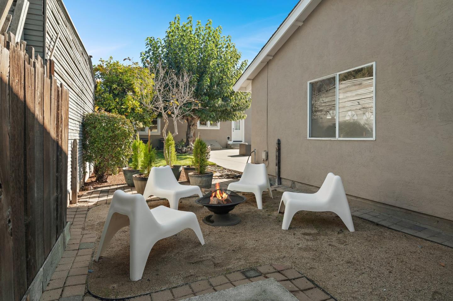 1377 Yosemite Avenue