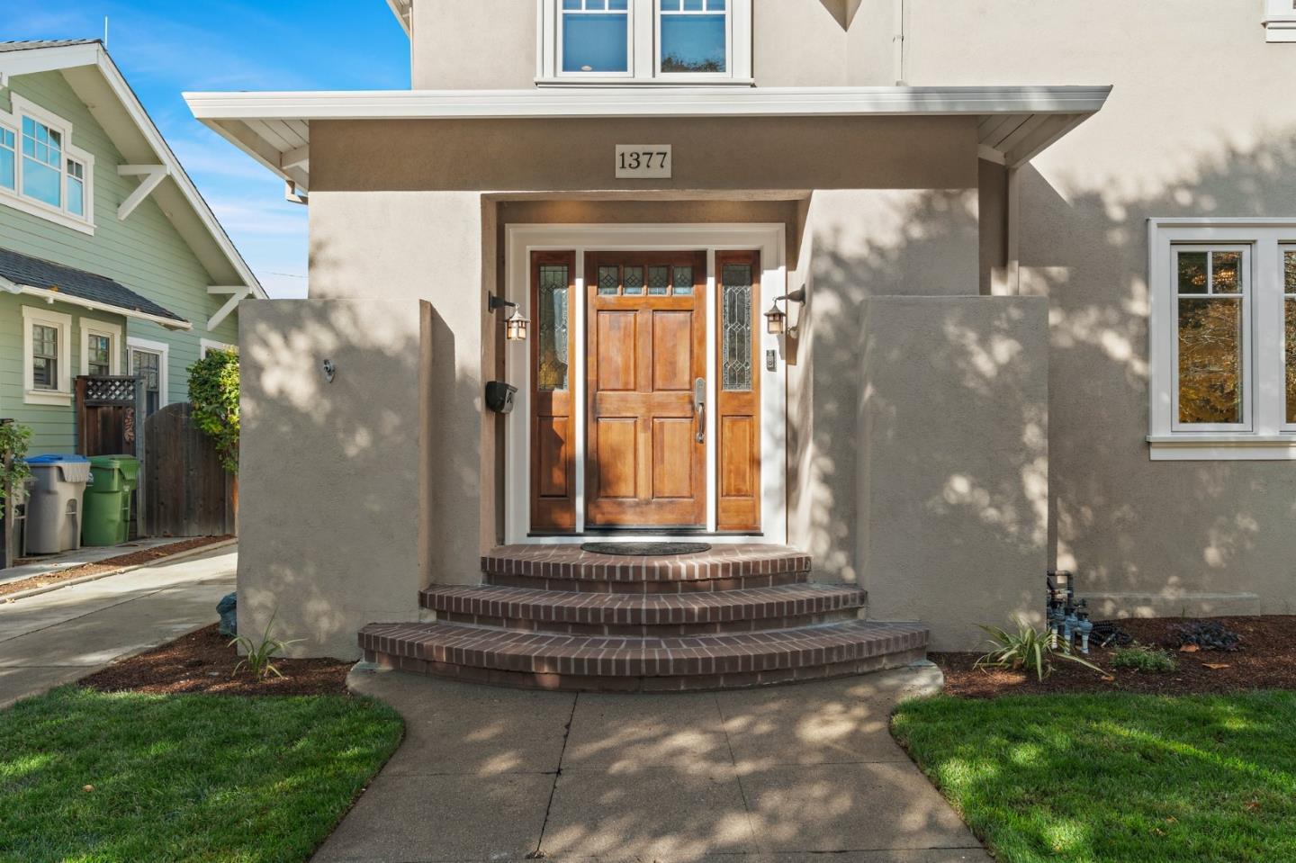 1377 Yosemite Avenue