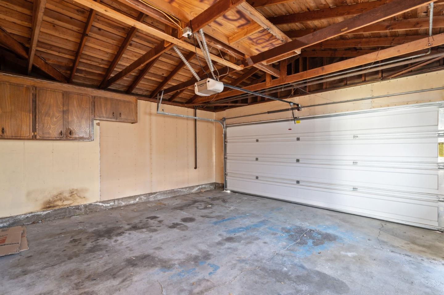 15590 La Alameda Drive