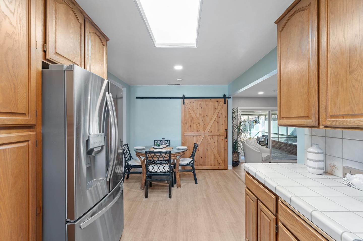 15590 La Alameda Drive