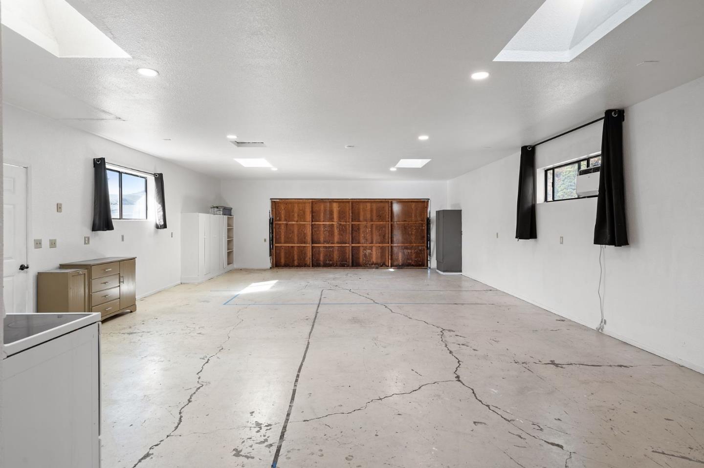 15590 La Alameda Drive