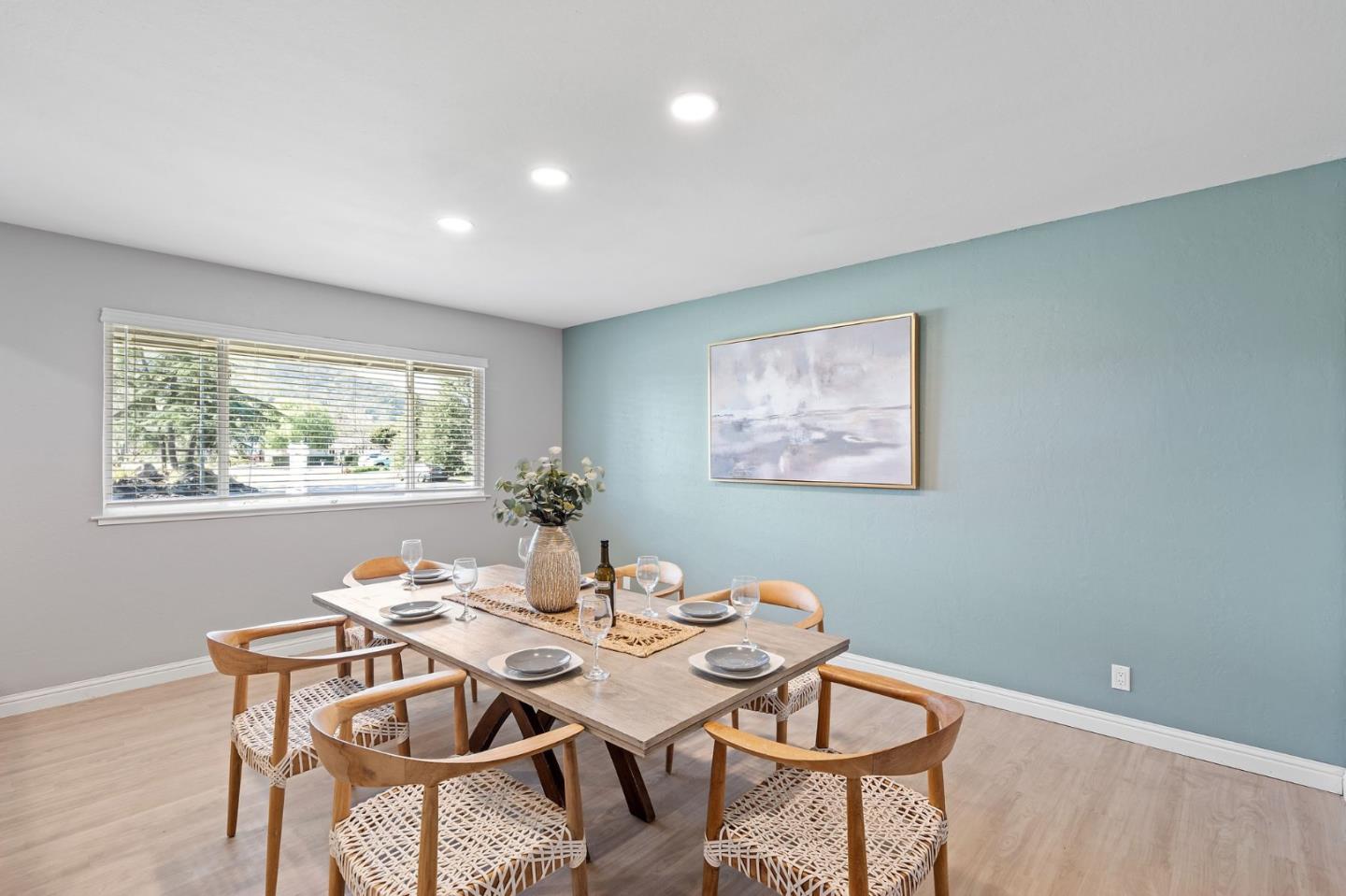 15590 La Alameda Drive