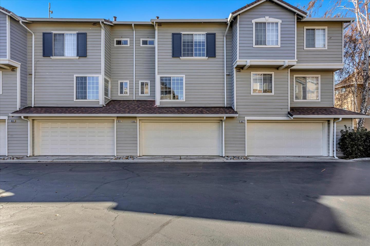 1835 Sterling Landing