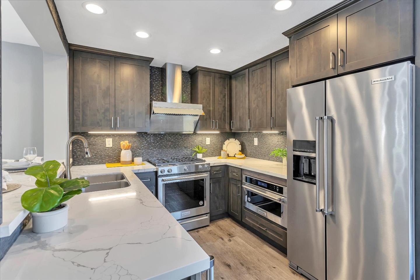 1835 Sterling Landing