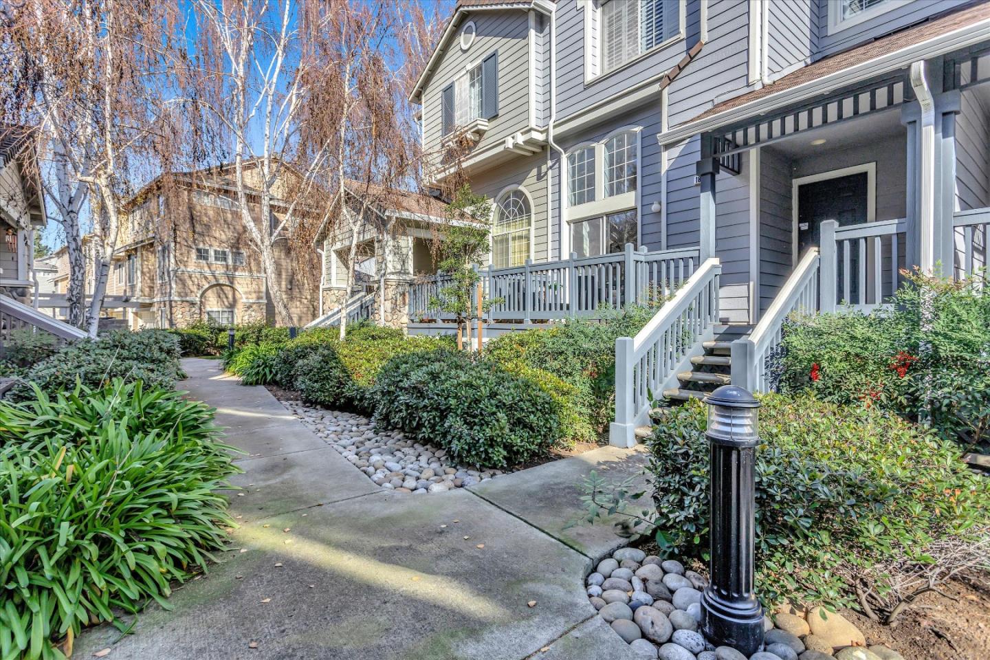 1835 Sterling Landing