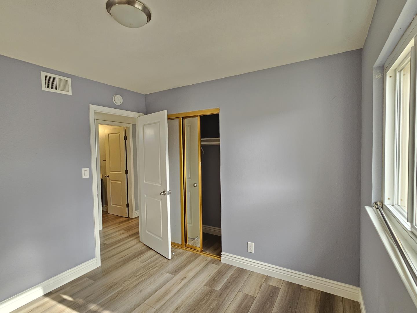 2055 Aldengate Way Unit: 2