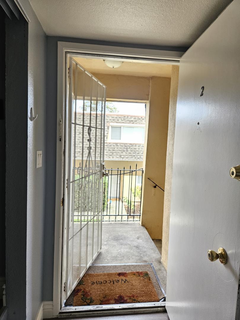 2055 Aldengate Way Unit: 2