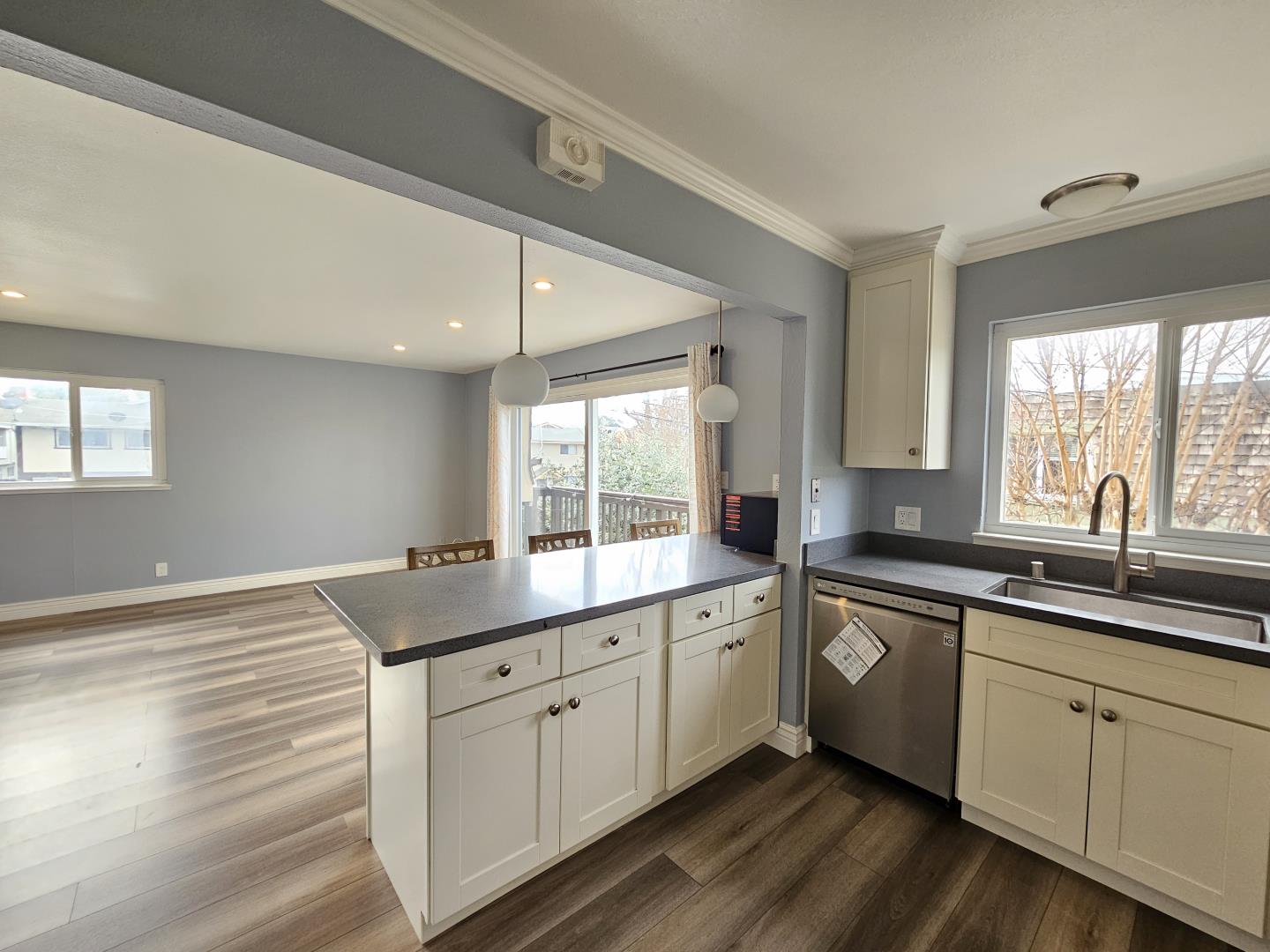 2055 Aldengate Way Unit: 2