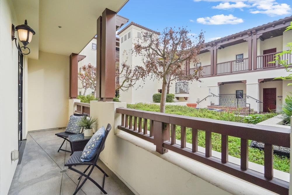 220 View Street Unit: 220