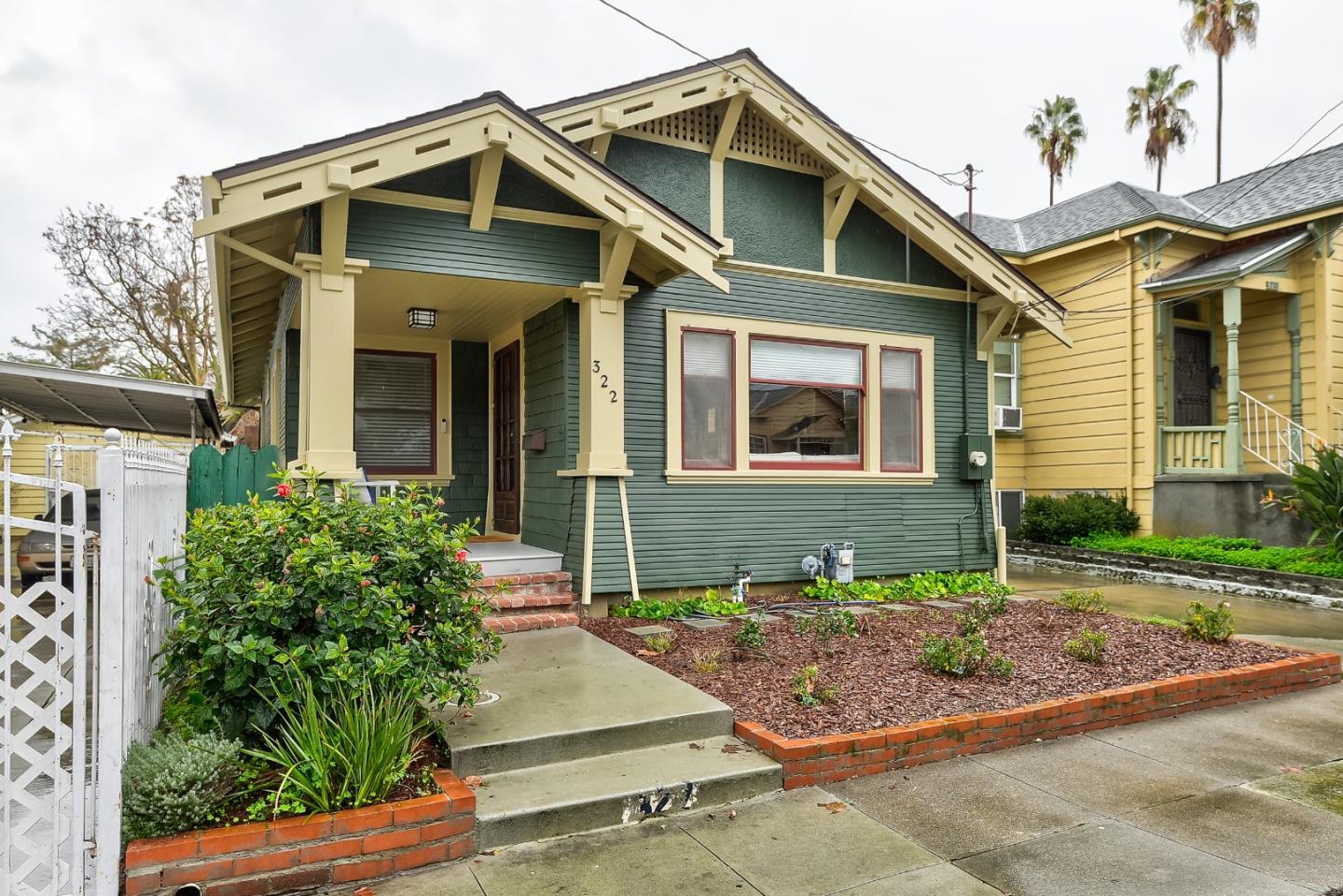 322 E Saint James Street