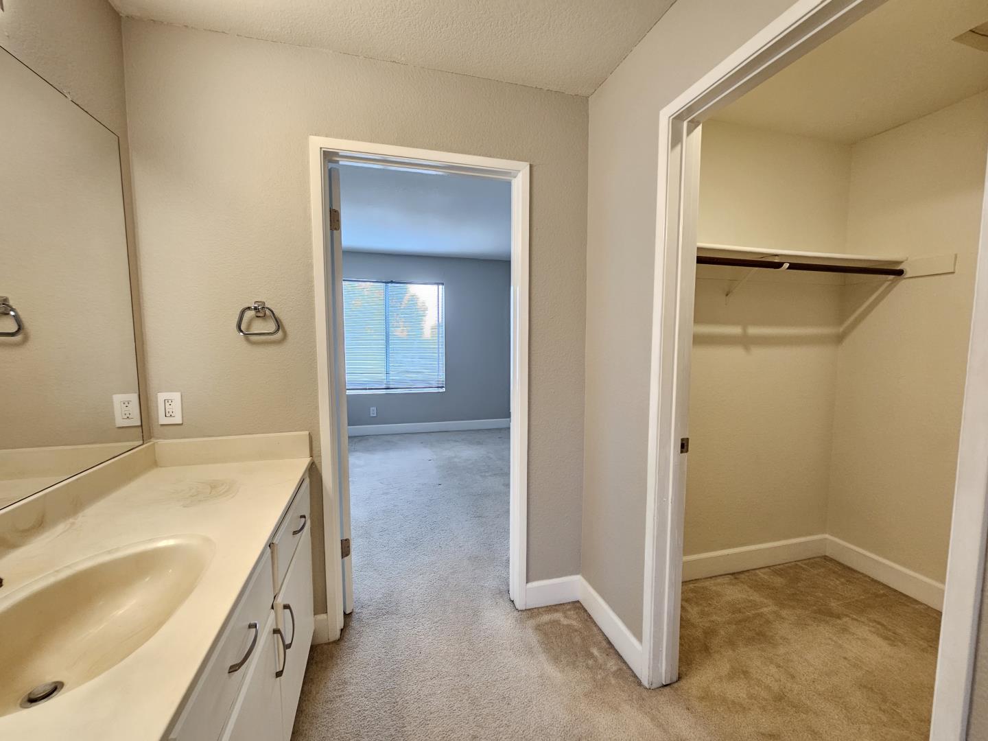 695 Bristol Drive Unit: 380