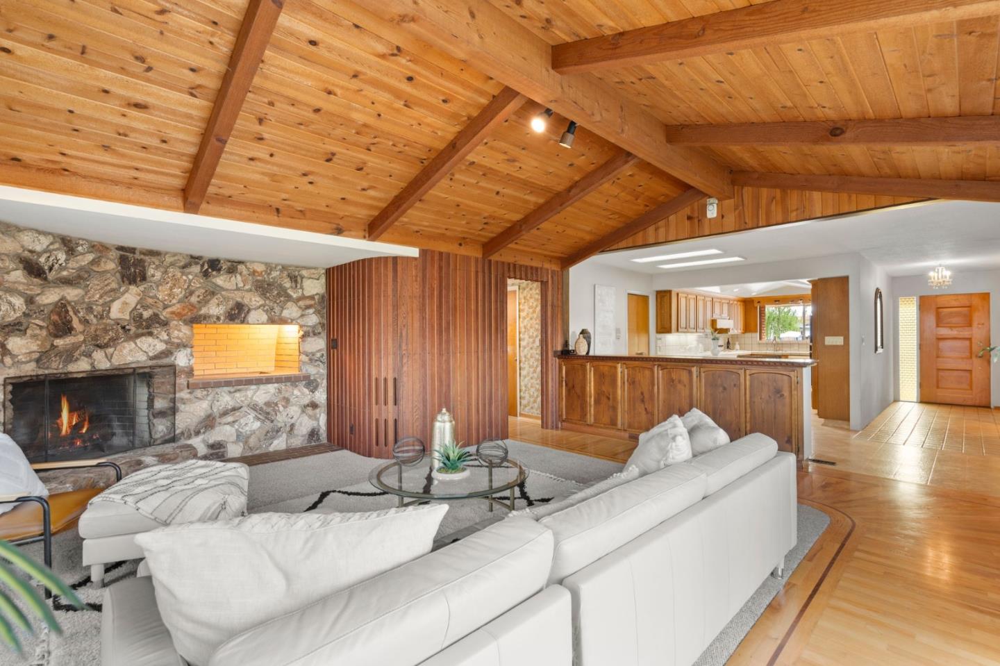 1742 Willow Creek CT