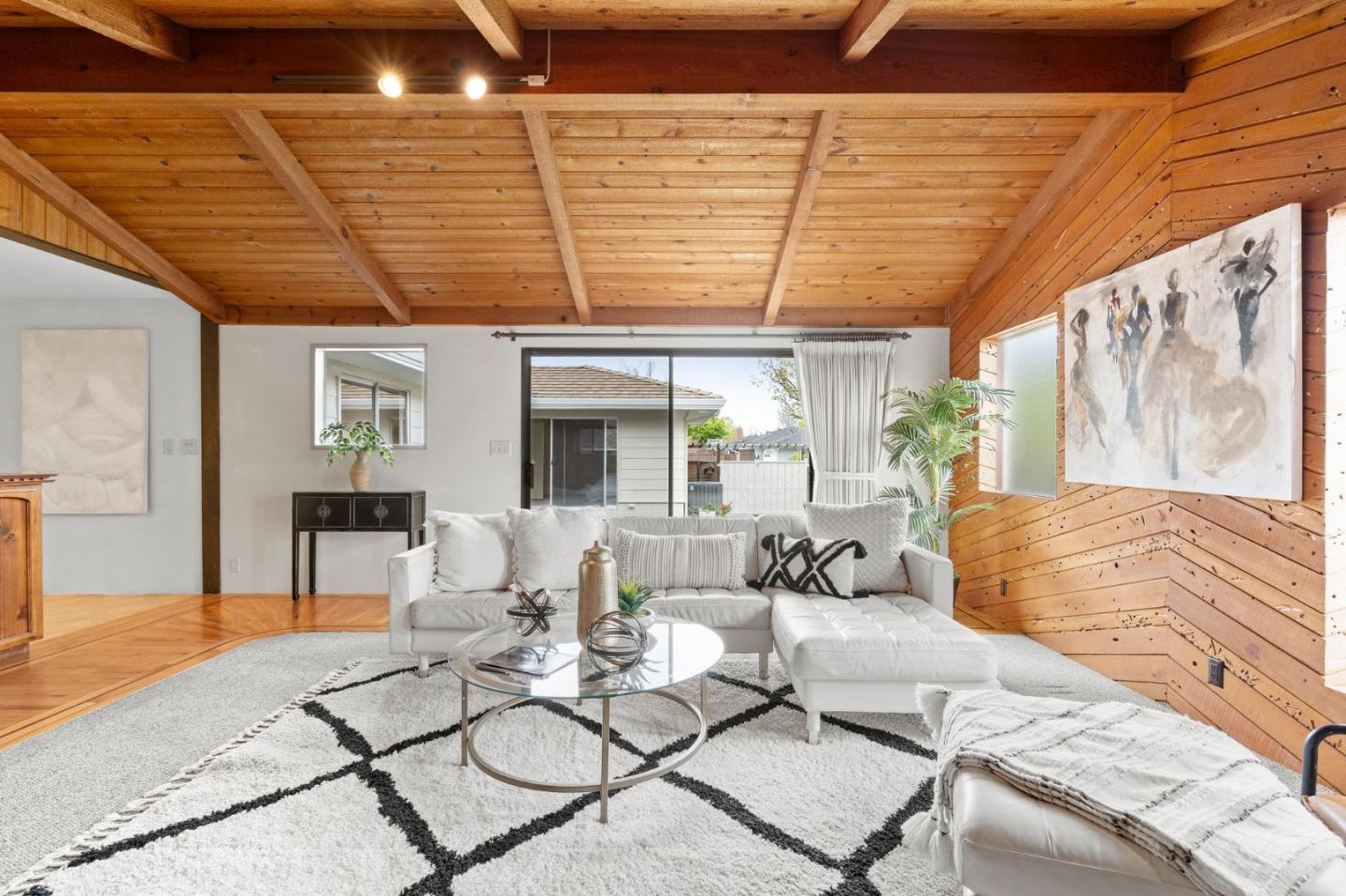 1742 Willow Creek CT