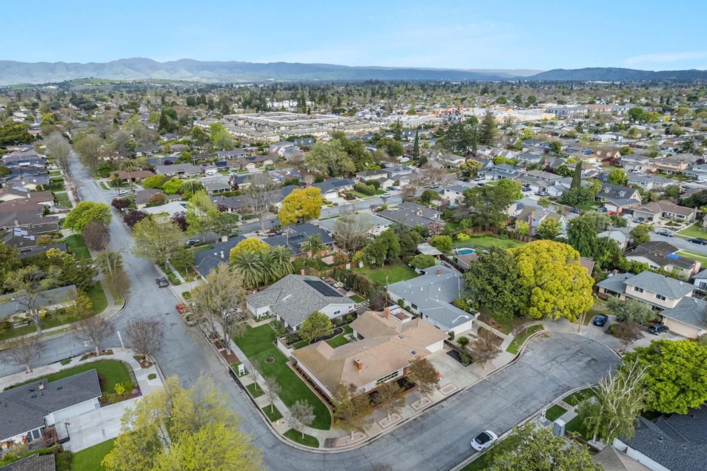 1742 Willow Creek CT