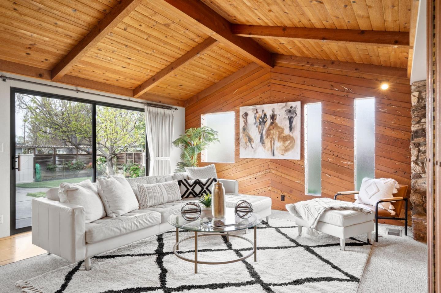 1742 Willow Creek CT