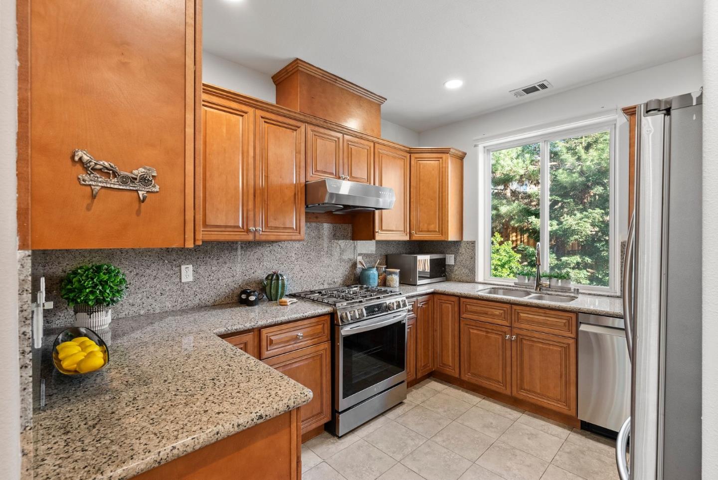 3239 Amidy Garden WAY