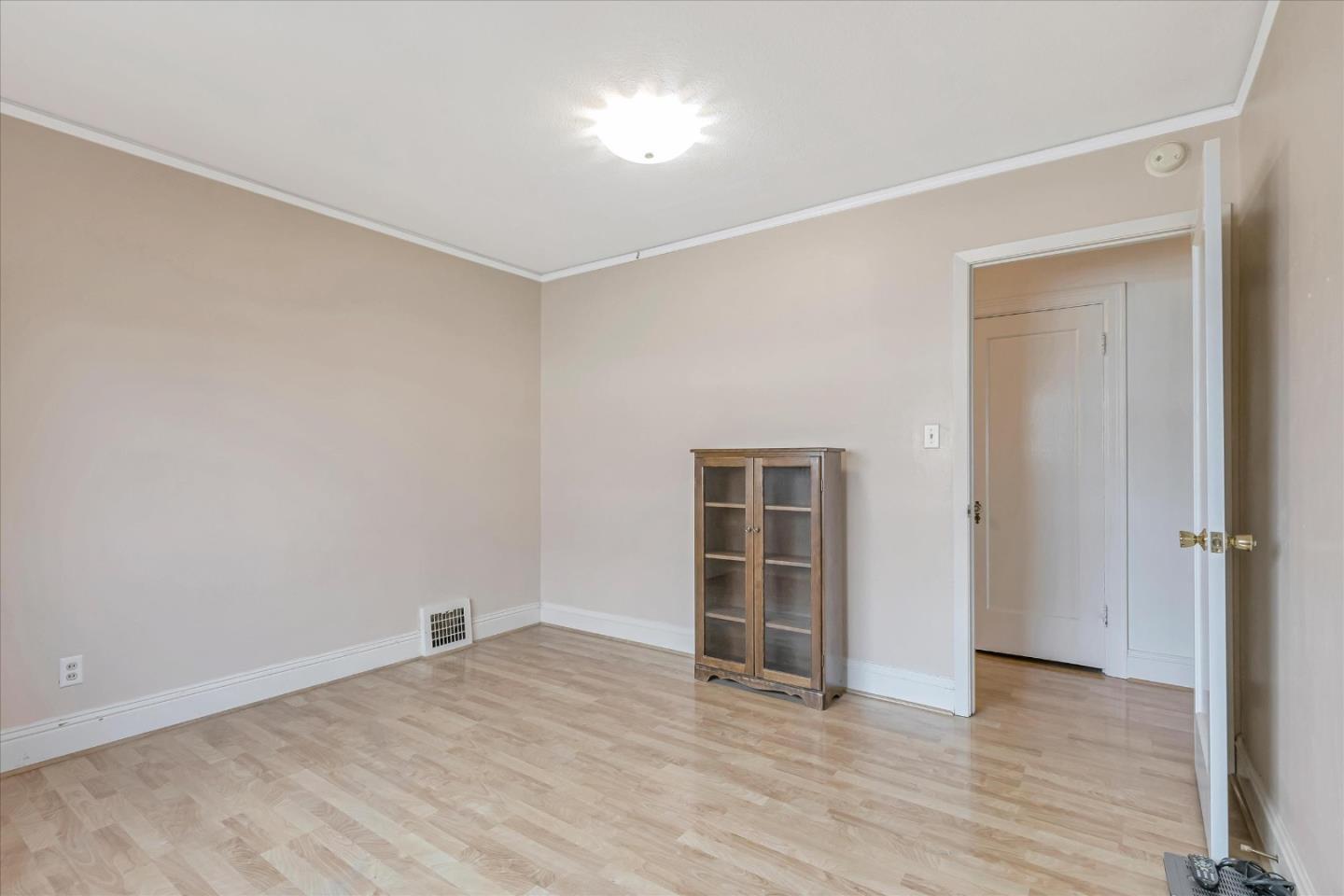 120 San Antonio Avenue