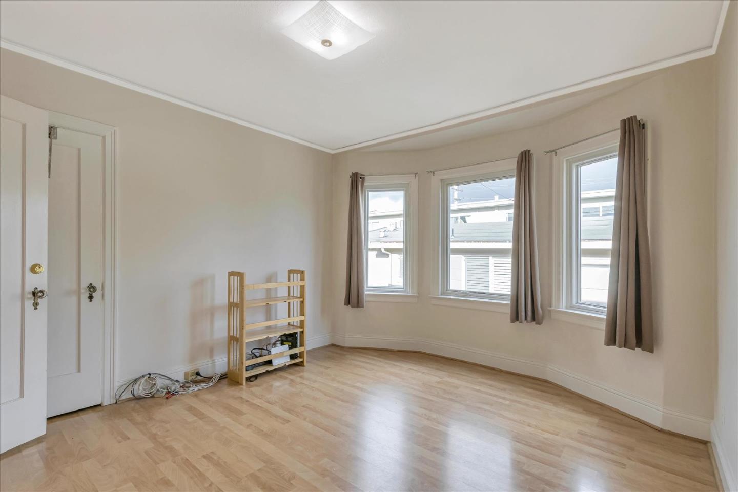 120 San Antonio Avenue