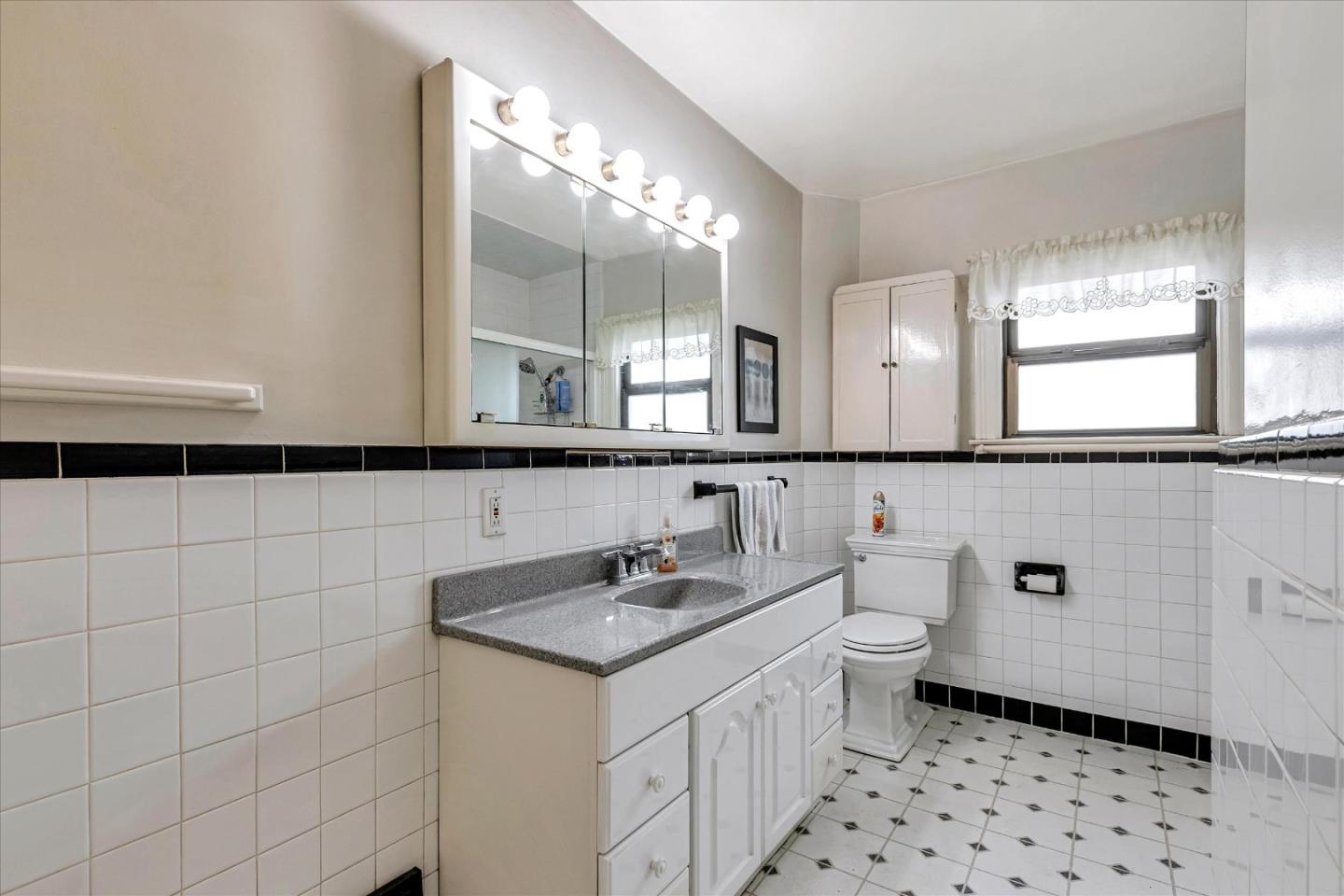 120 San Antonio Avenue