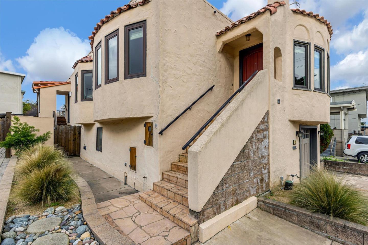 120 San Antonio Avenue