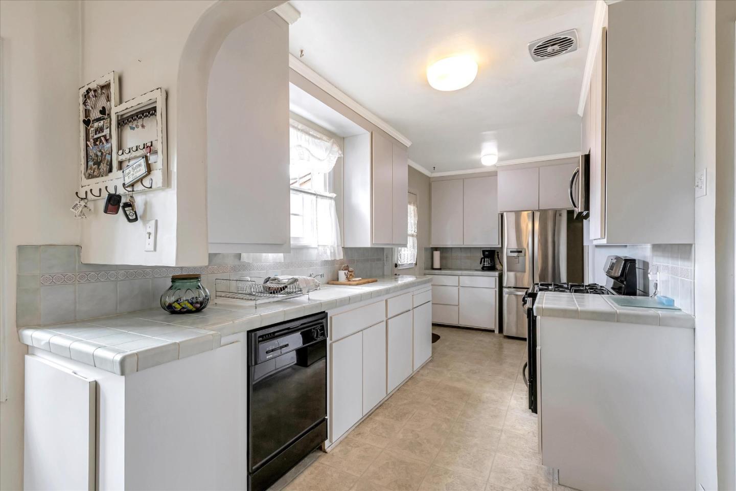 120 San Antonio Avenue