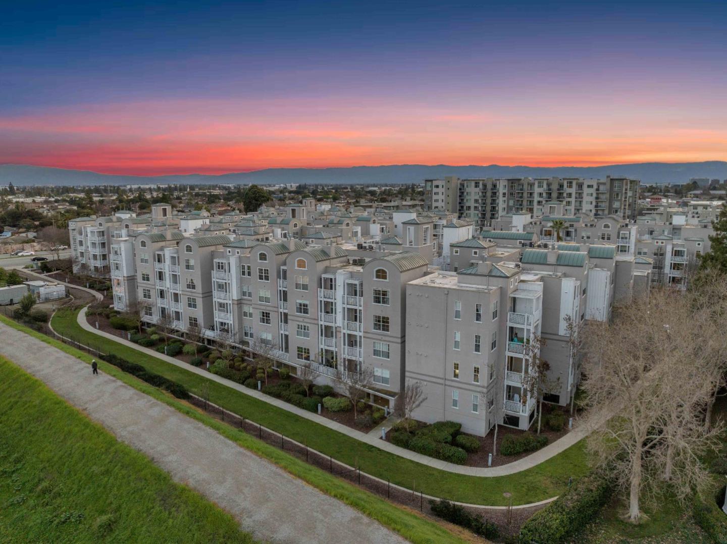 3901 Lick Mill BLVD 208