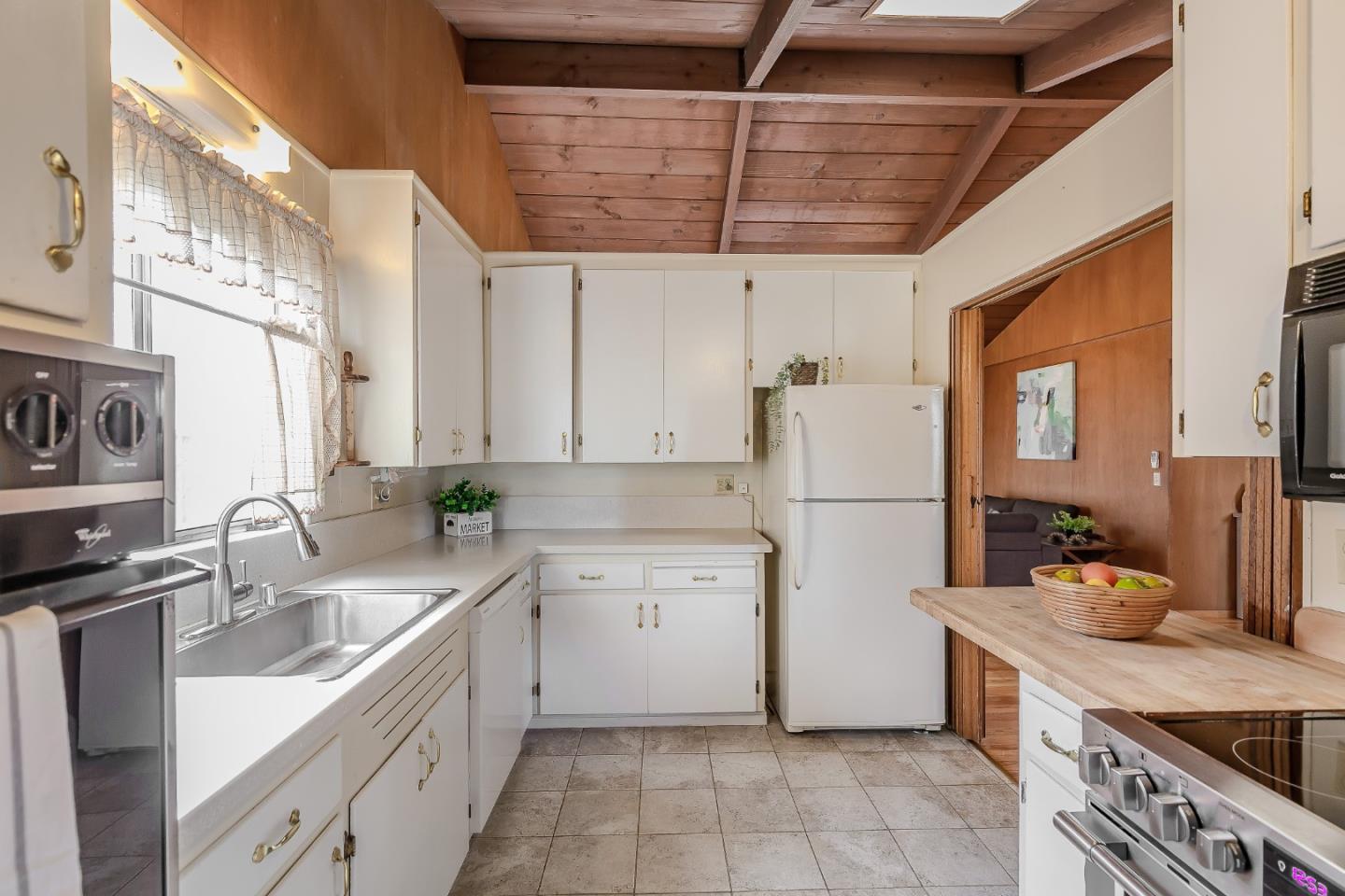 1158 W Mc Kinley AVE