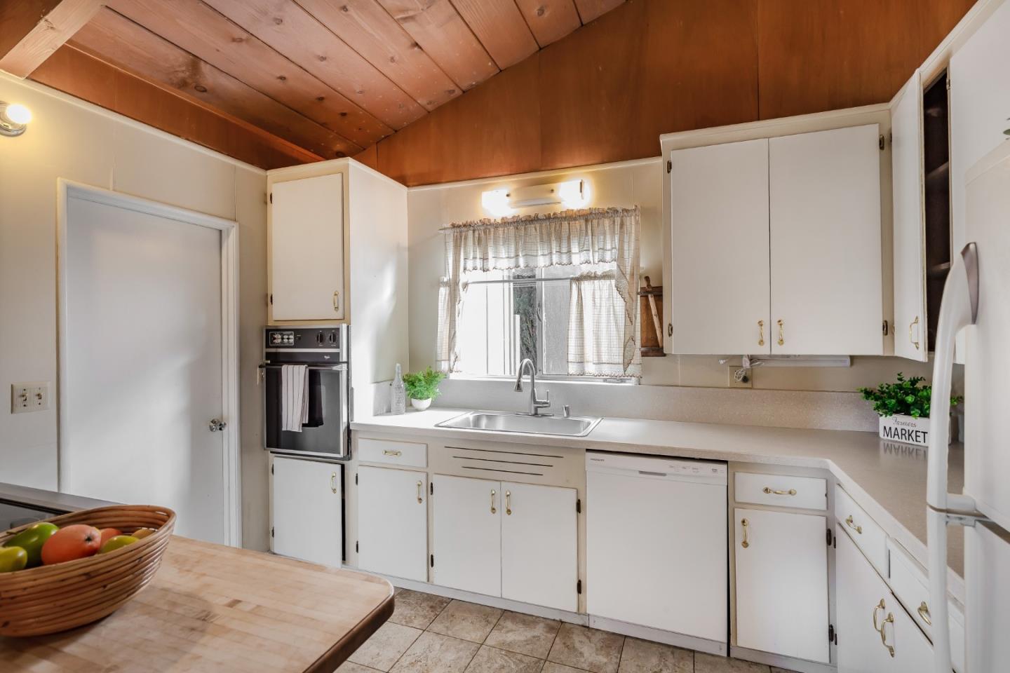 1158 W Mc Kinley AVE