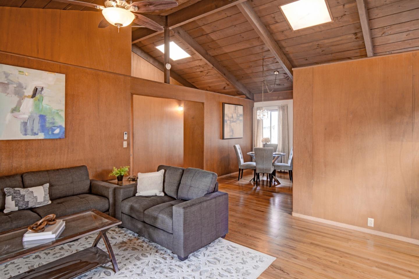 1158 W Mc Kinley AVE