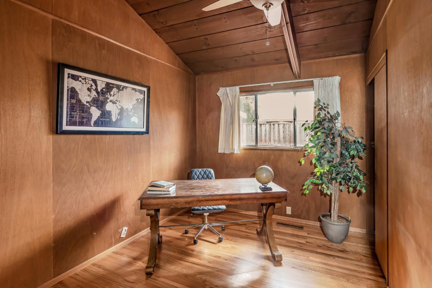 1158 W Mc Kinley AVE