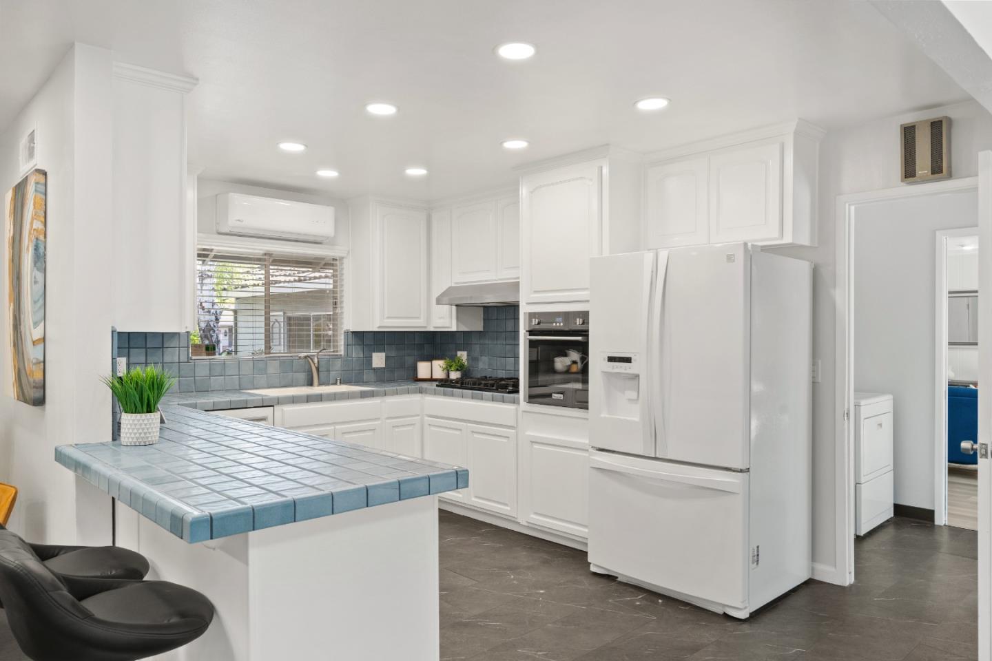 5501 Blossom Acres DR
