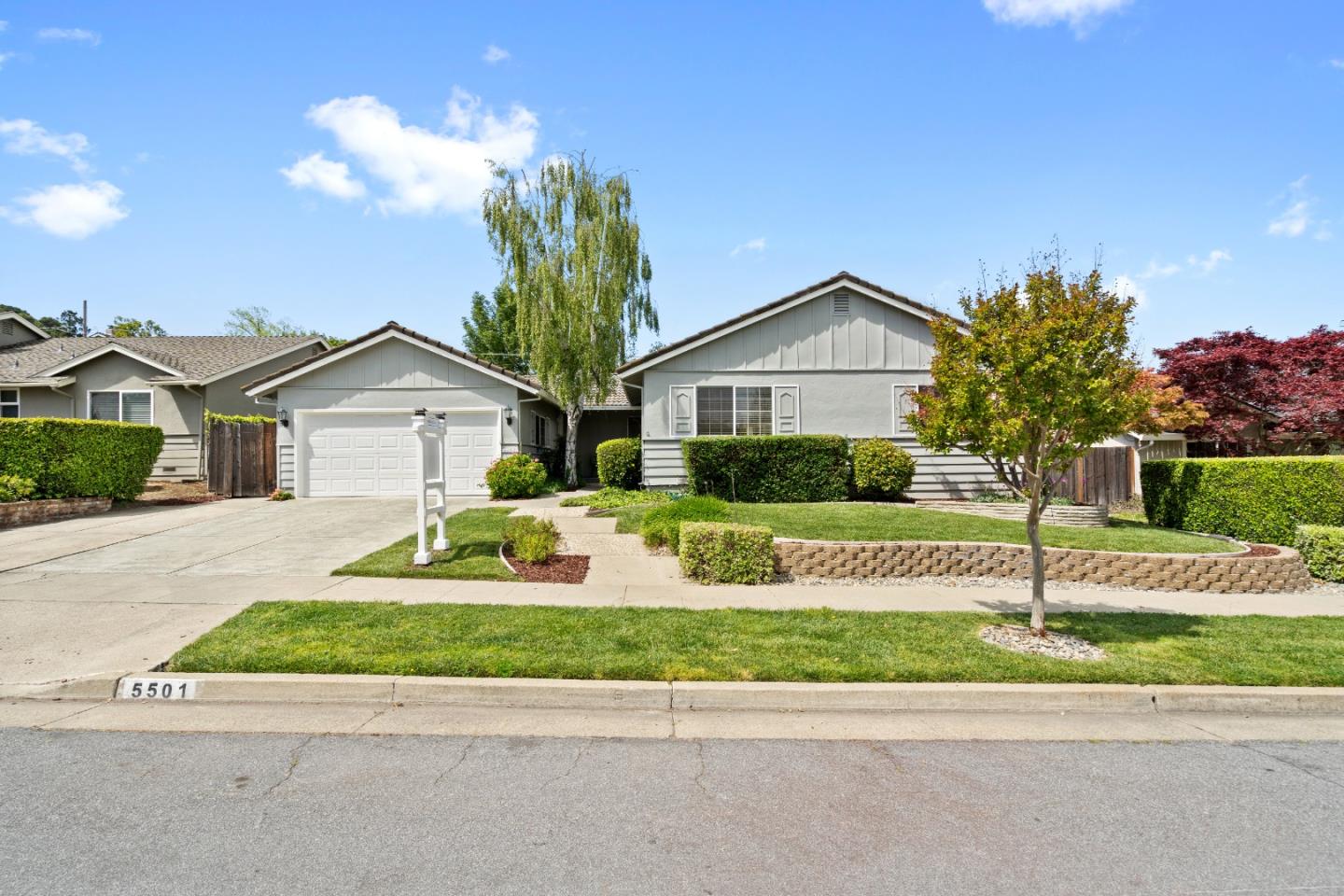 5501 Blossom Acres DR