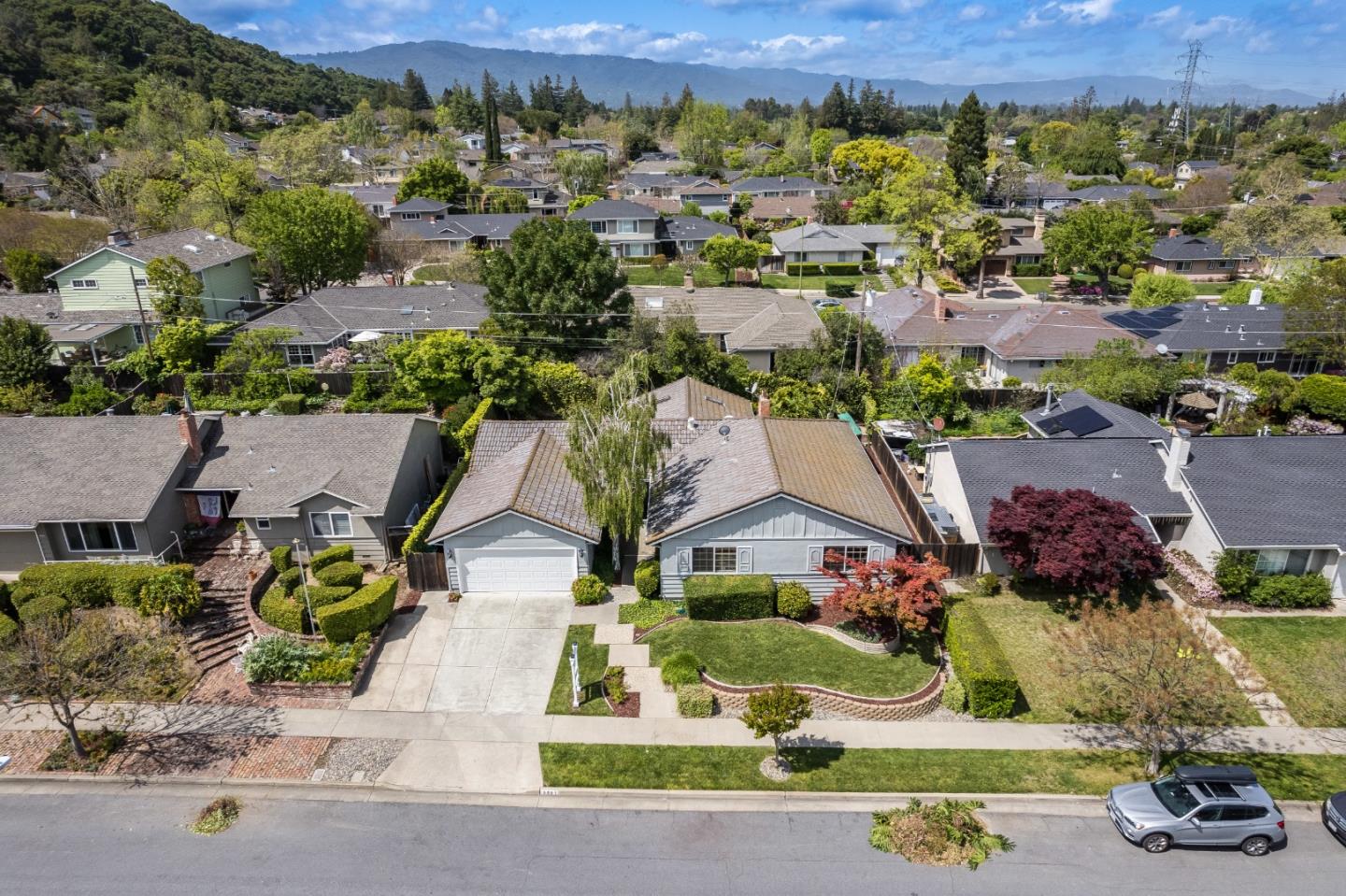 5501 Blossom Acres DR