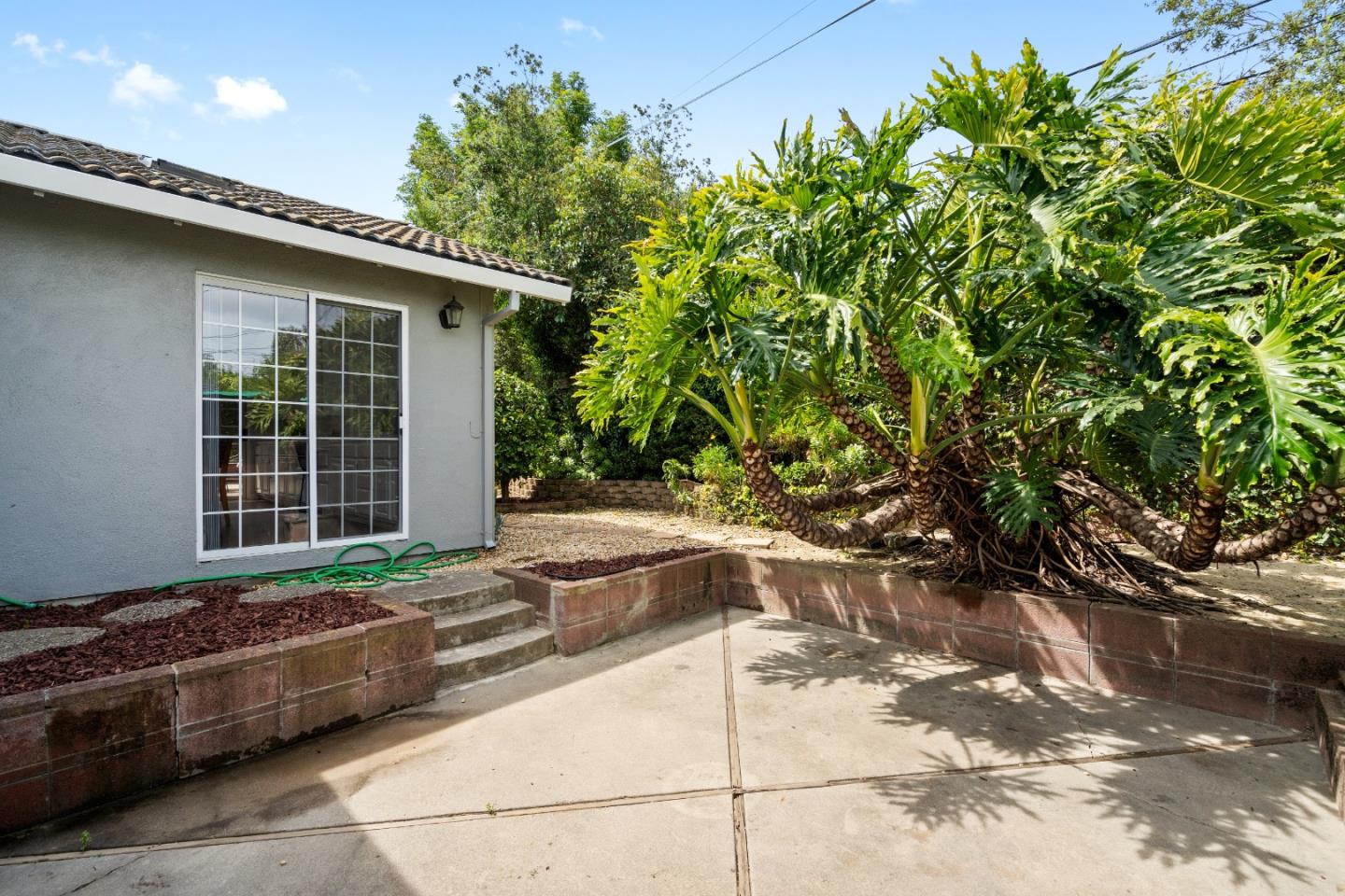 5501 Blossom Acres DR