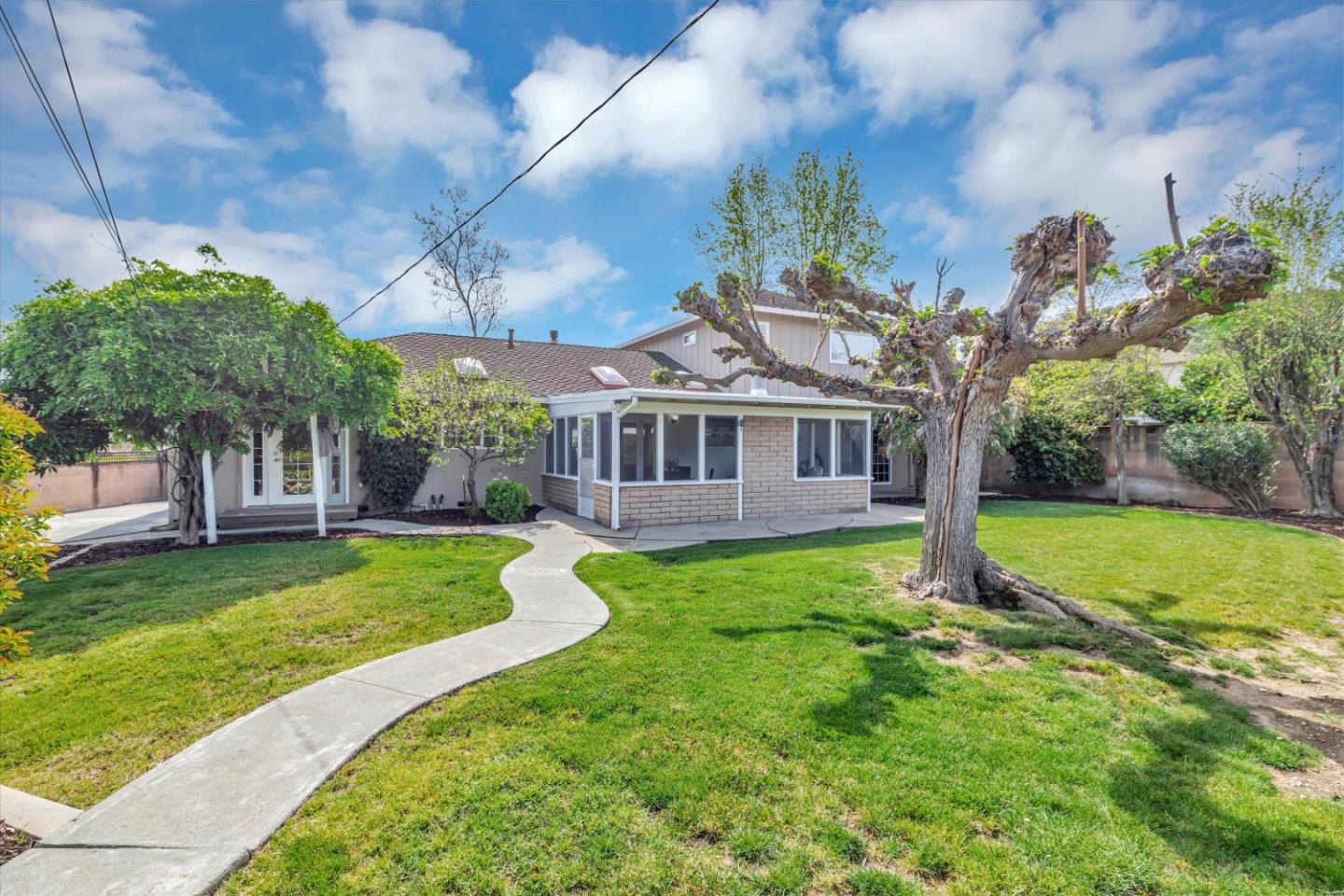 5451 Blossom Wood DR