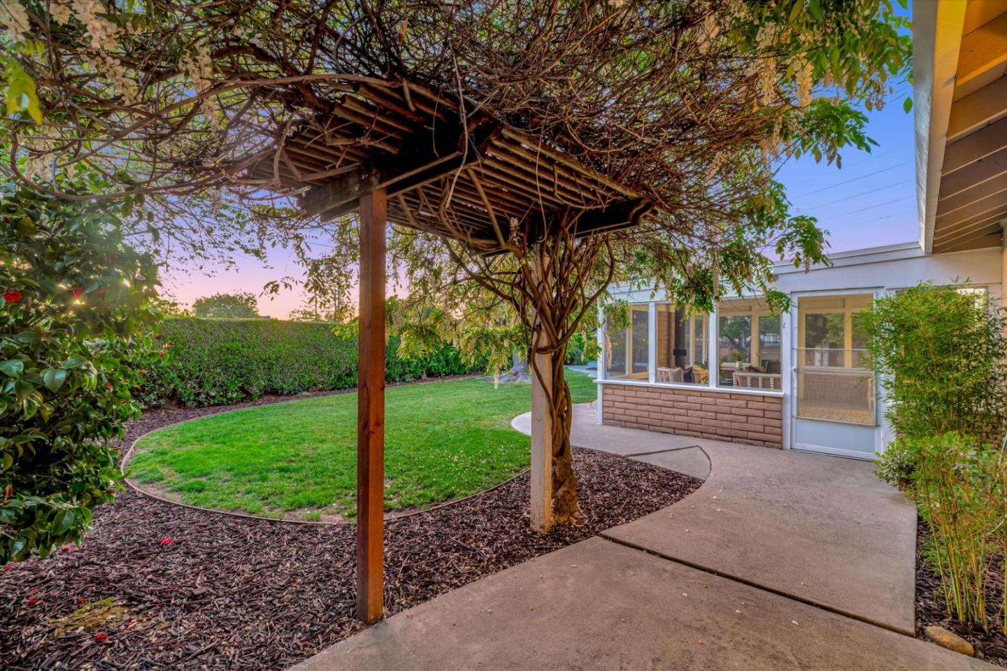 5451 Blossom Wood DR