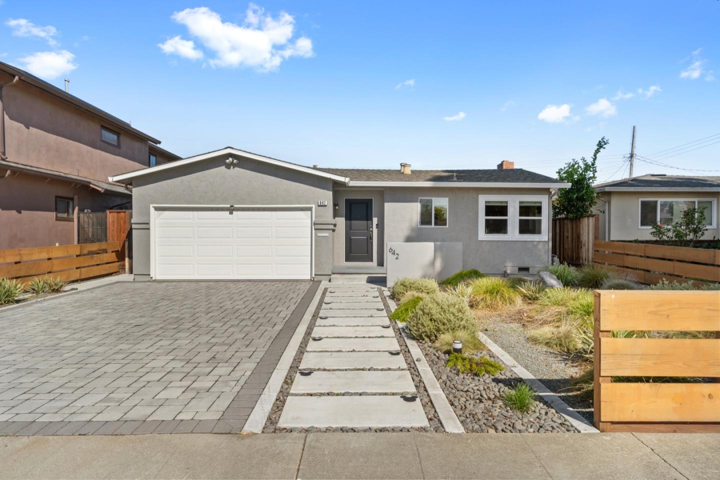 642 San Patricio AVE