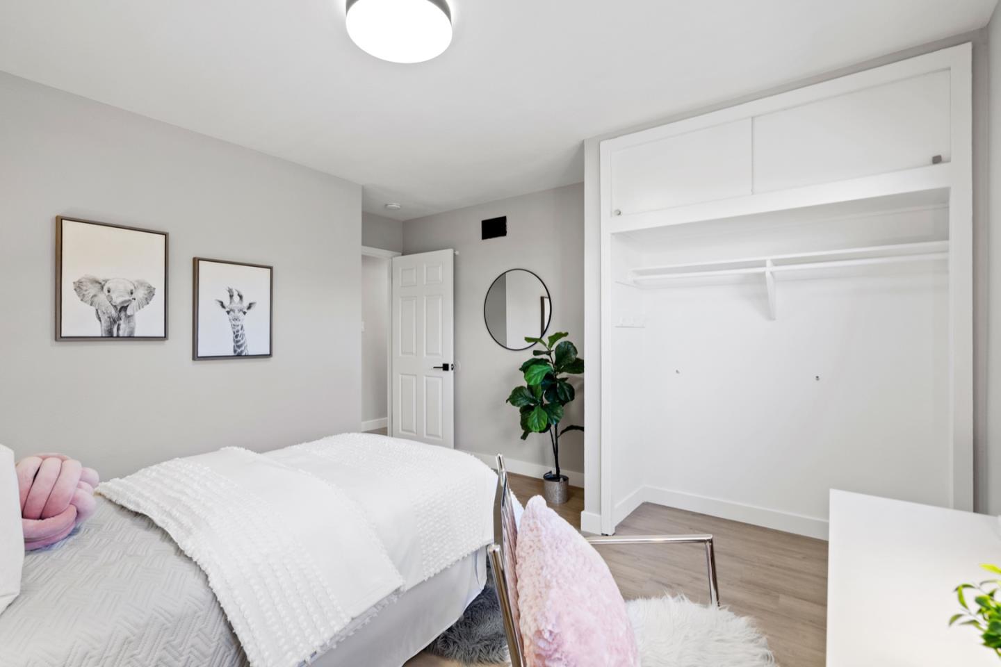 642 San Patricio AVE