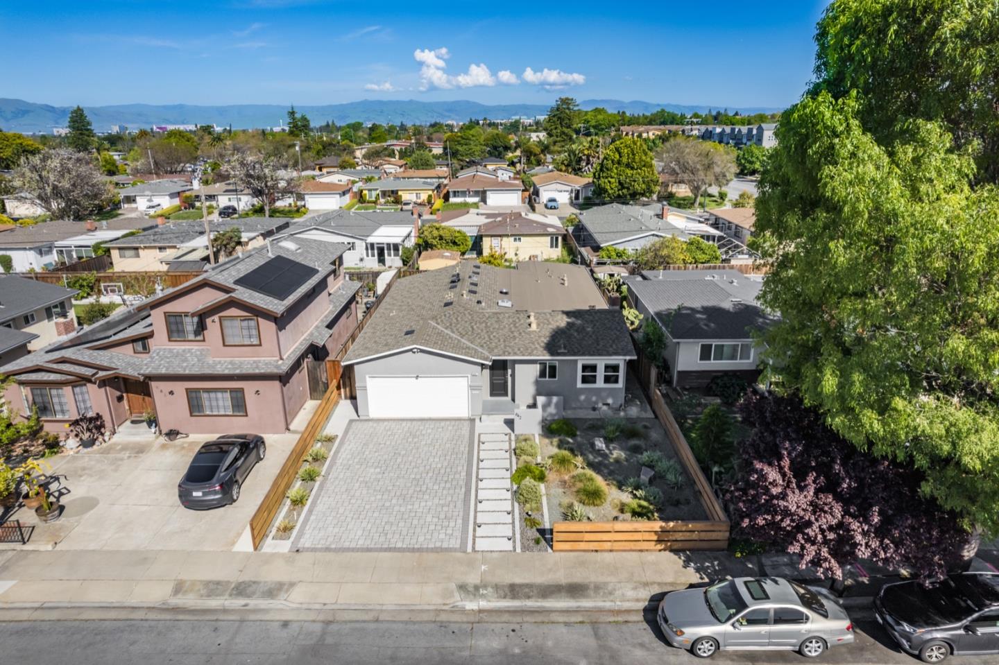 642 San Patricio AVE