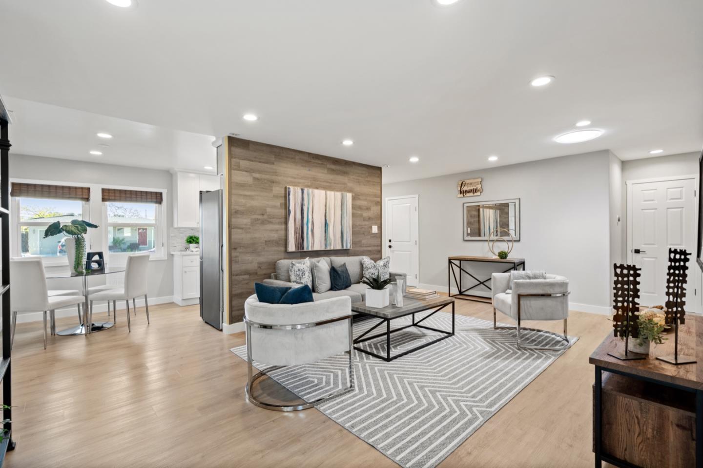 642 San Patricio AVE