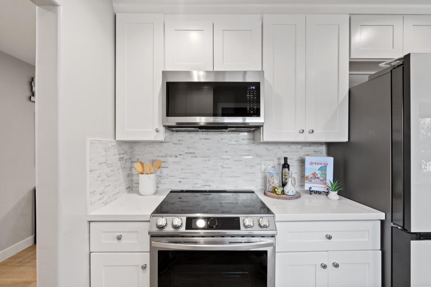 642 San Patricio AVE