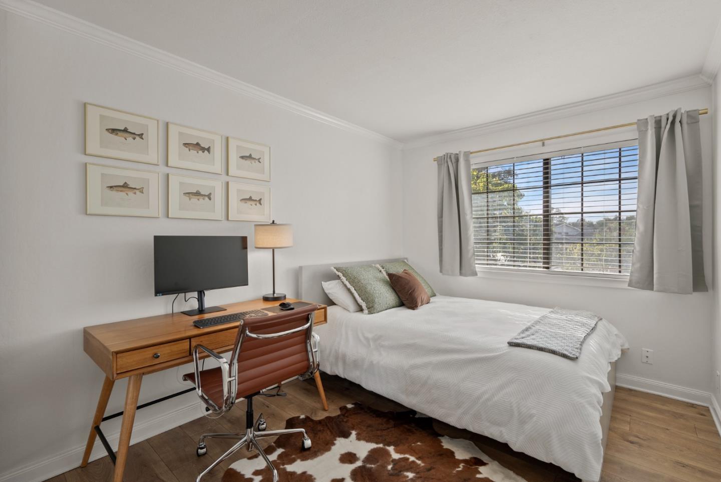 3736 Thousand Oaks DR