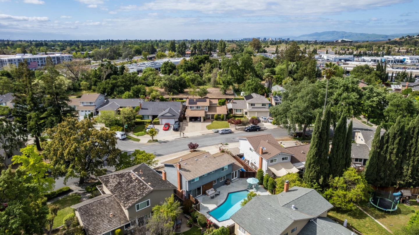 3736 Thousand Oaks DR