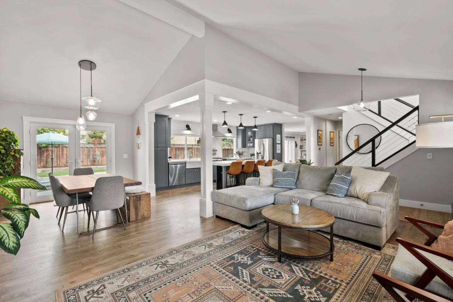 3736 Thousand Oaks DR