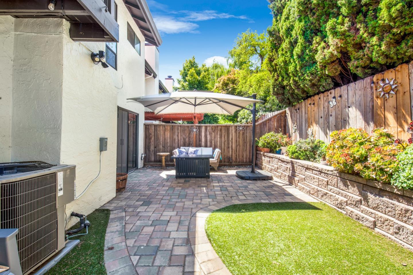 7077 Mount Vernon WAY