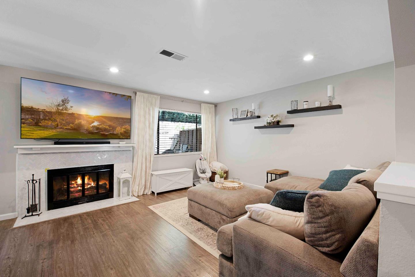 7077 Mount Vernon WAY