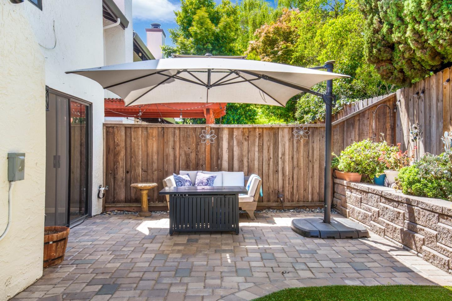 7077 Mount Vernon WAY