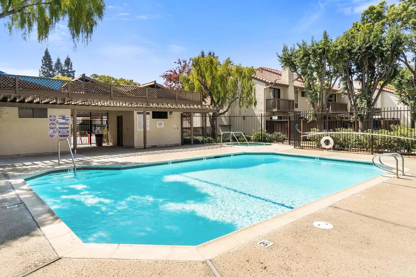 7077 Mount Vernon WAY